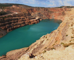 Карьер известняка